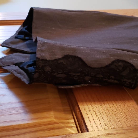 Vest - Picture 3 of 3